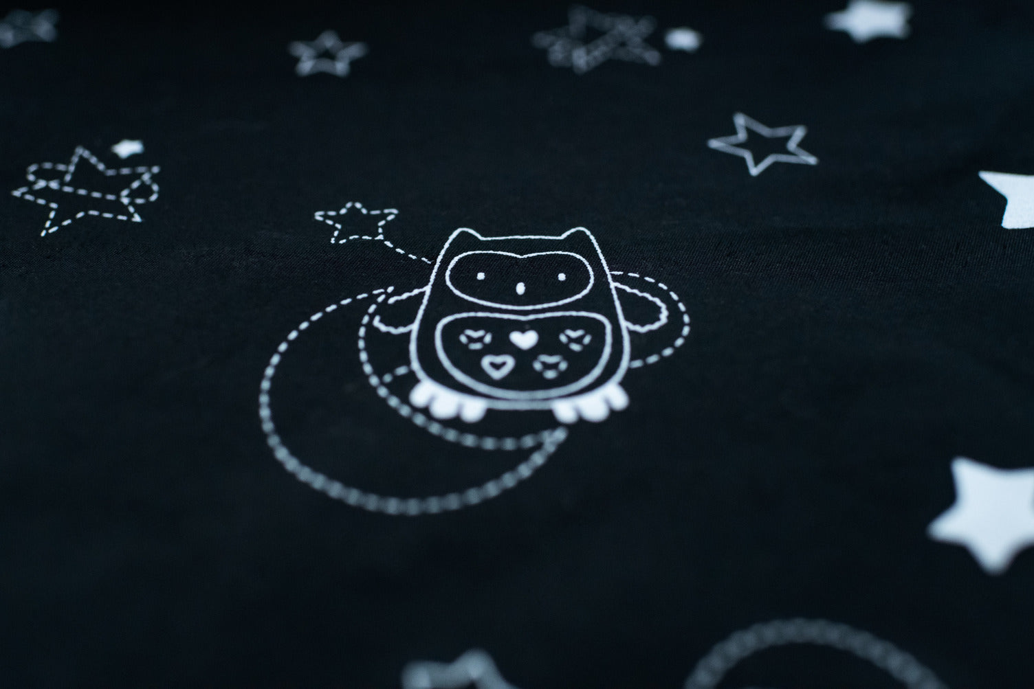 Gro anywhere Portable Blackout Blind Moonlight Baby Sleep