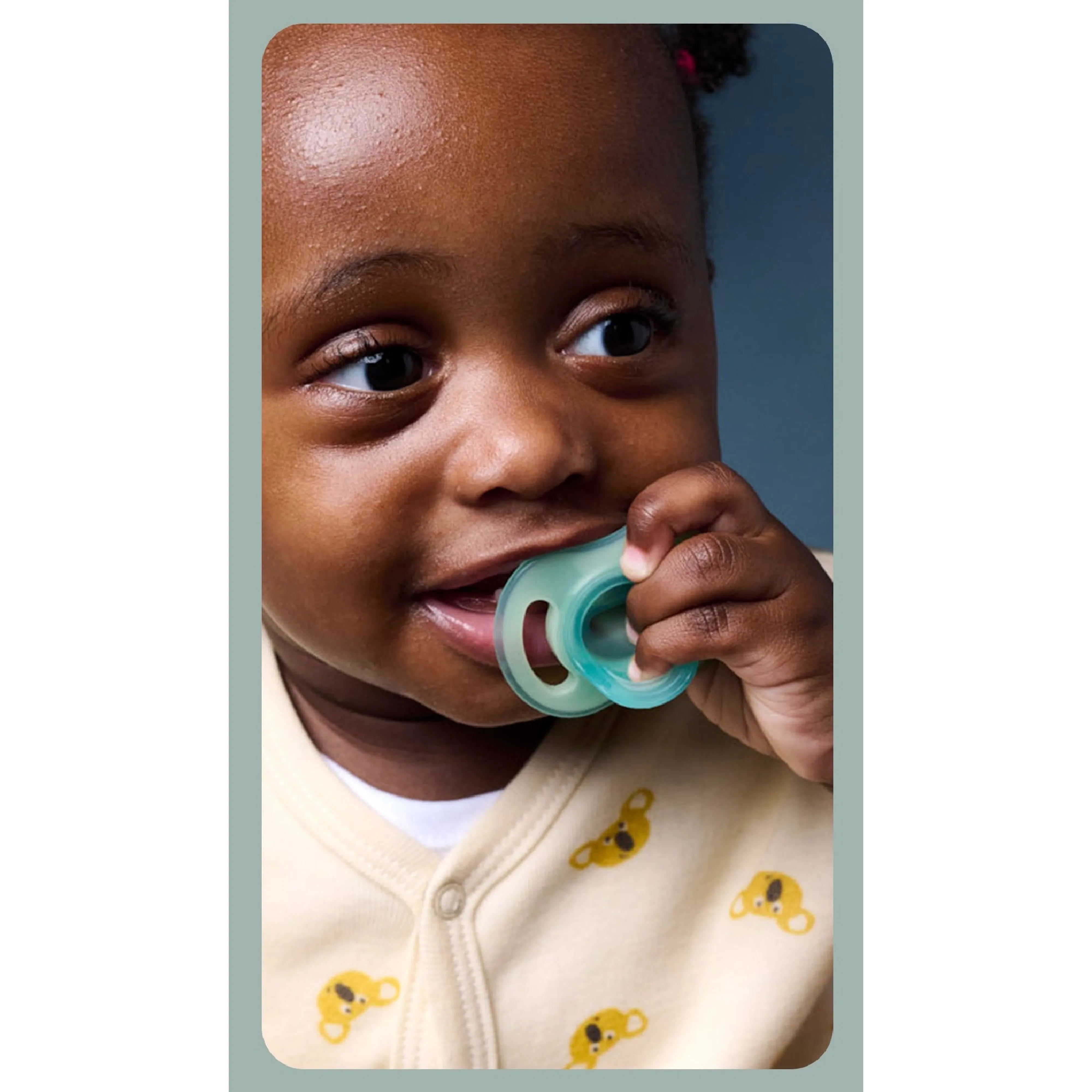 Tommee Tippee Ultra-Light Stayput Night Glow Soother 0-6M 2Pack