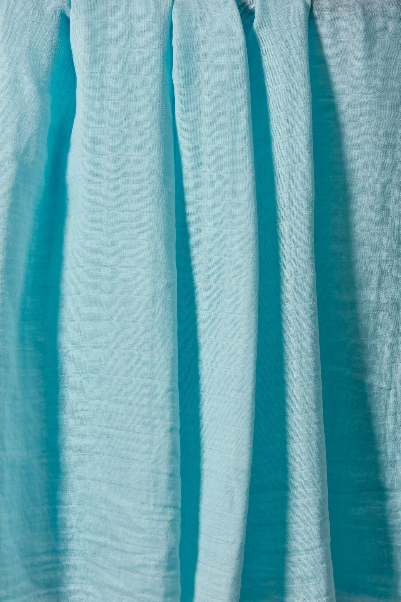 Weegoamigo Bamboo Muslin. Super soft cotton . Swaddling swaddle. soft mint. Moonlight Baby Sleep. Melbourne.