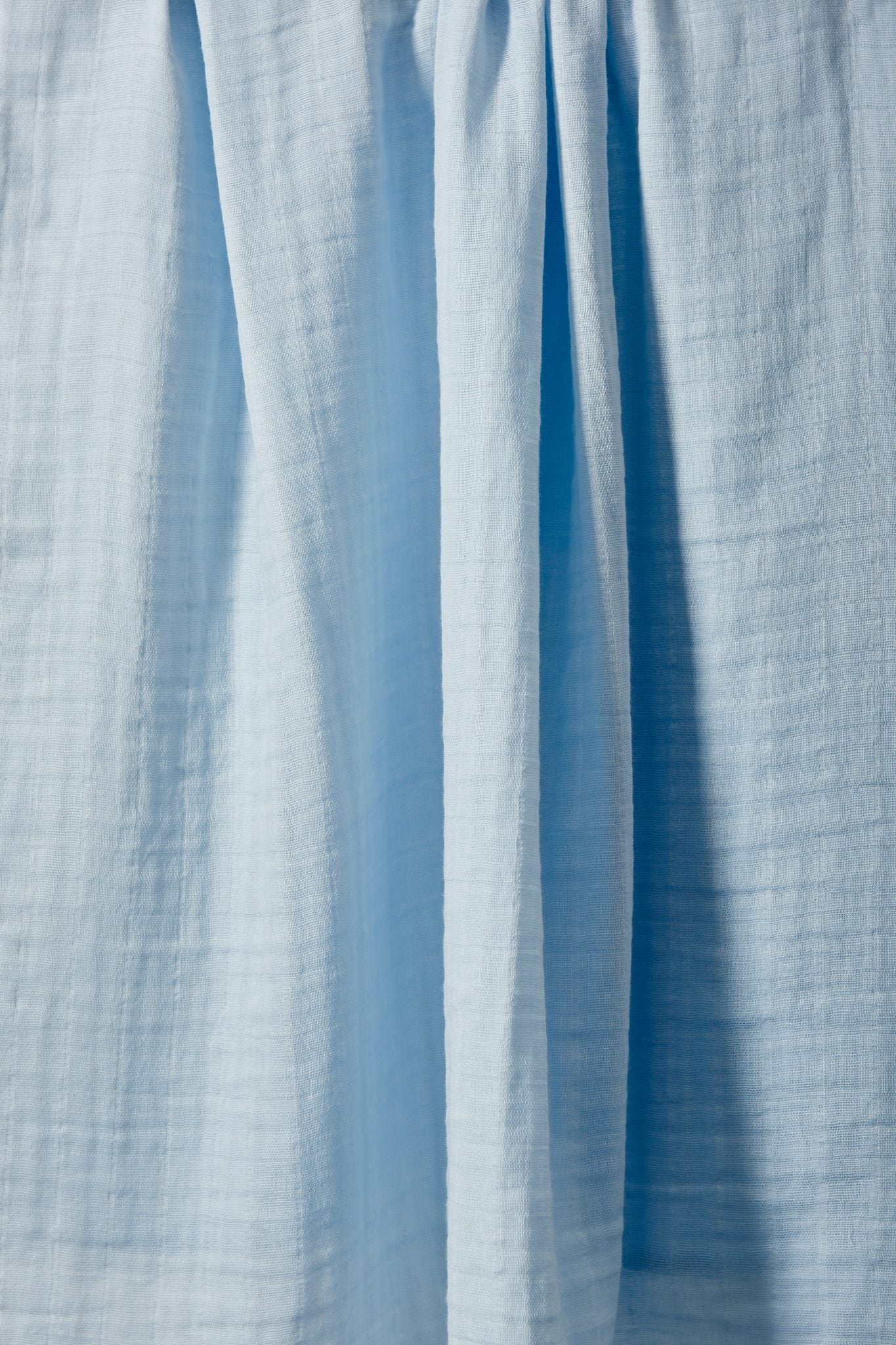 Weegoamigo Bamboo Muslin. Super soft cotton . Swaddling swaddle. soft blue. Moonlight Baby Sleep. Melbourne.