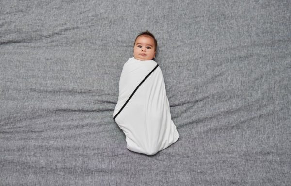 Moonlight Baby Sleep Consultant Melbourne - Burrito Baby swaddle instructions to contain startle reflex